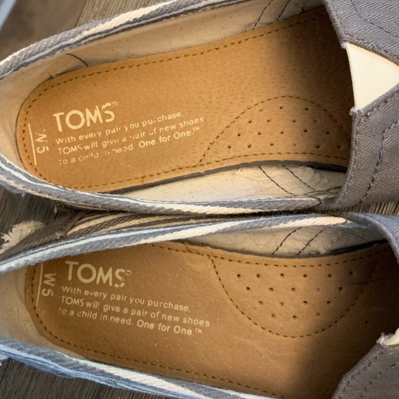Toms Gray Slip Ons - Picture 2 of 3